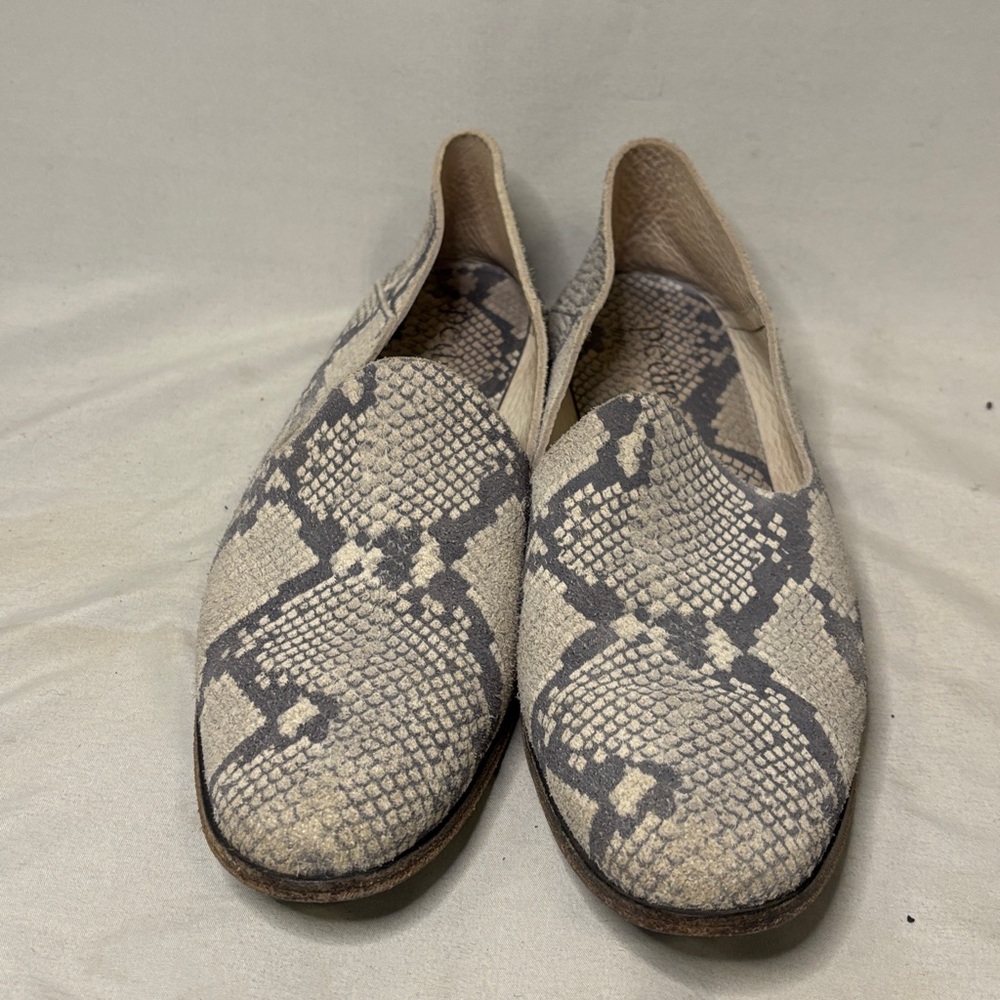 Pedro Garcia Flats Grey White Python Print Soft Leather Loafers Size 41